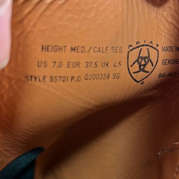 Ariat Black Leather Pull on riding Boots. Size 7 style 77501.  Genuine leather. - Picture 16 of 16